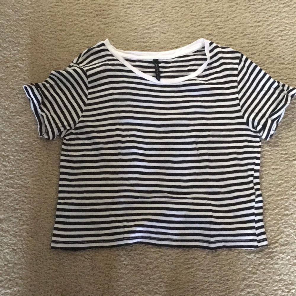 Stradivarius black and white crop top